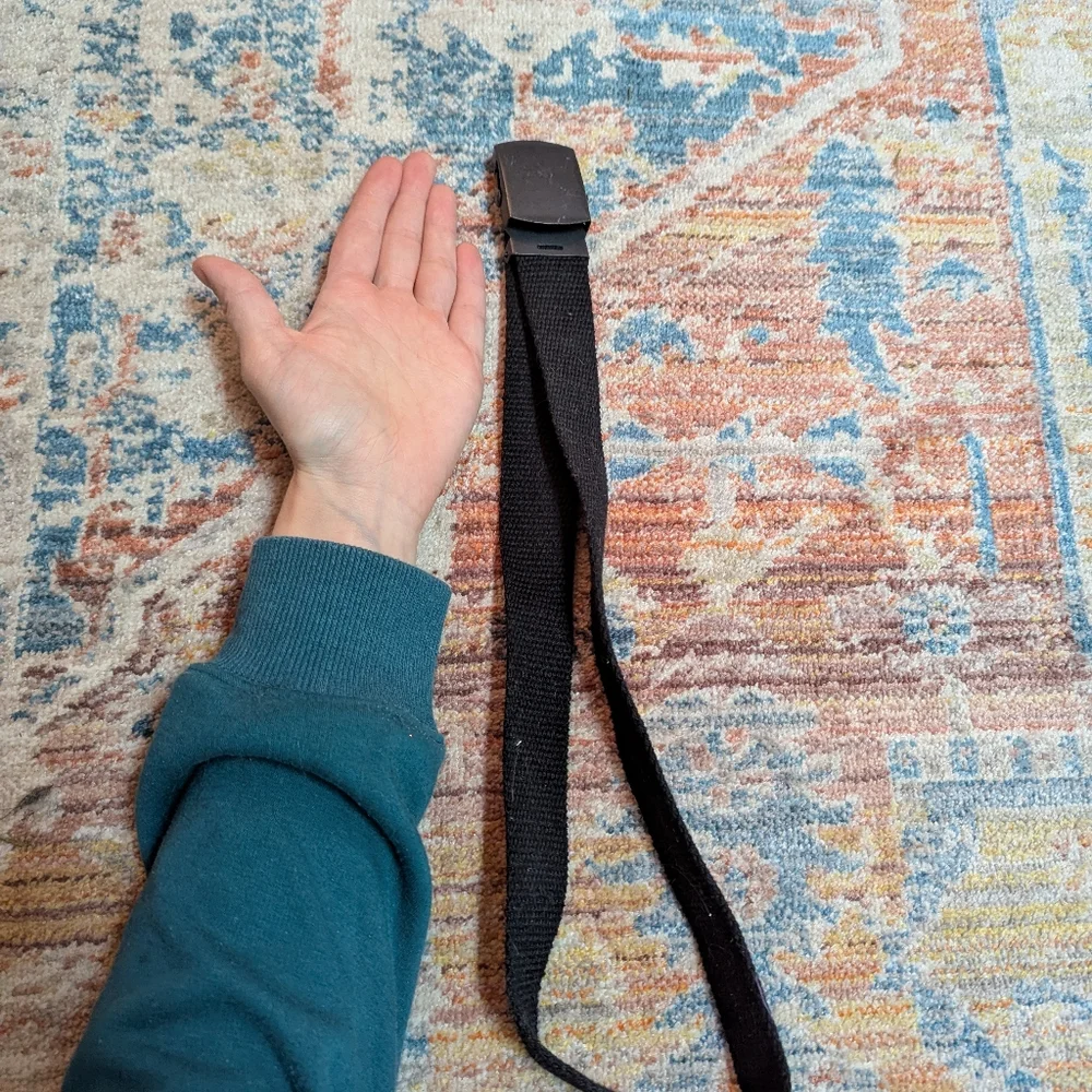 Black Adjustable Men's Belt
